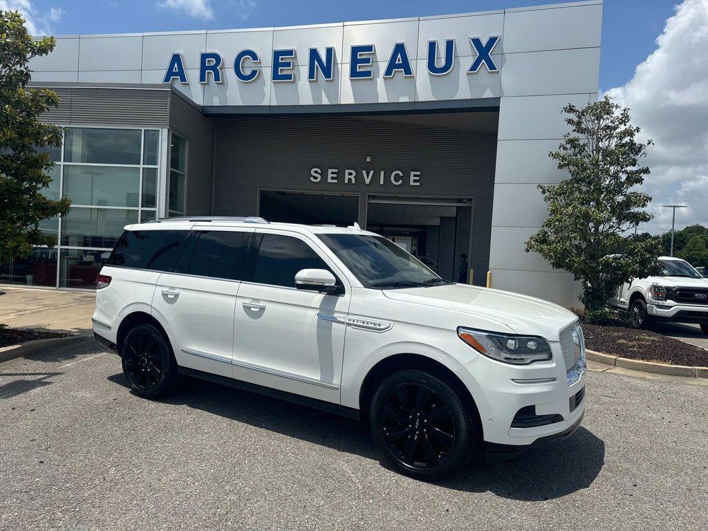 used 2023 Lincoln Navigator car, priced at $70,489