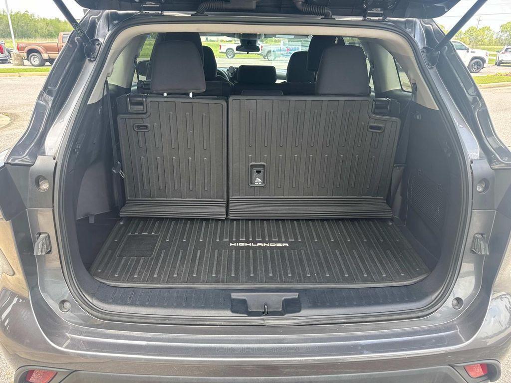 used 2022 Toyota Highlander car, priced at $27,210