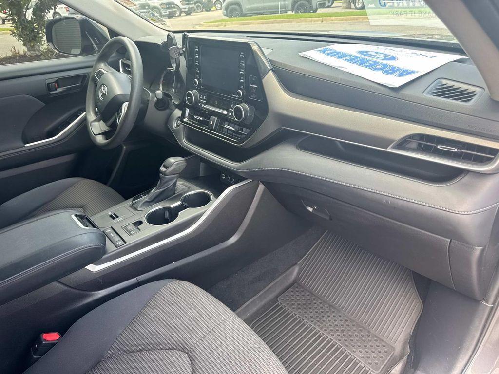 used 2022 Toyota Highlander car, priced at $27,210