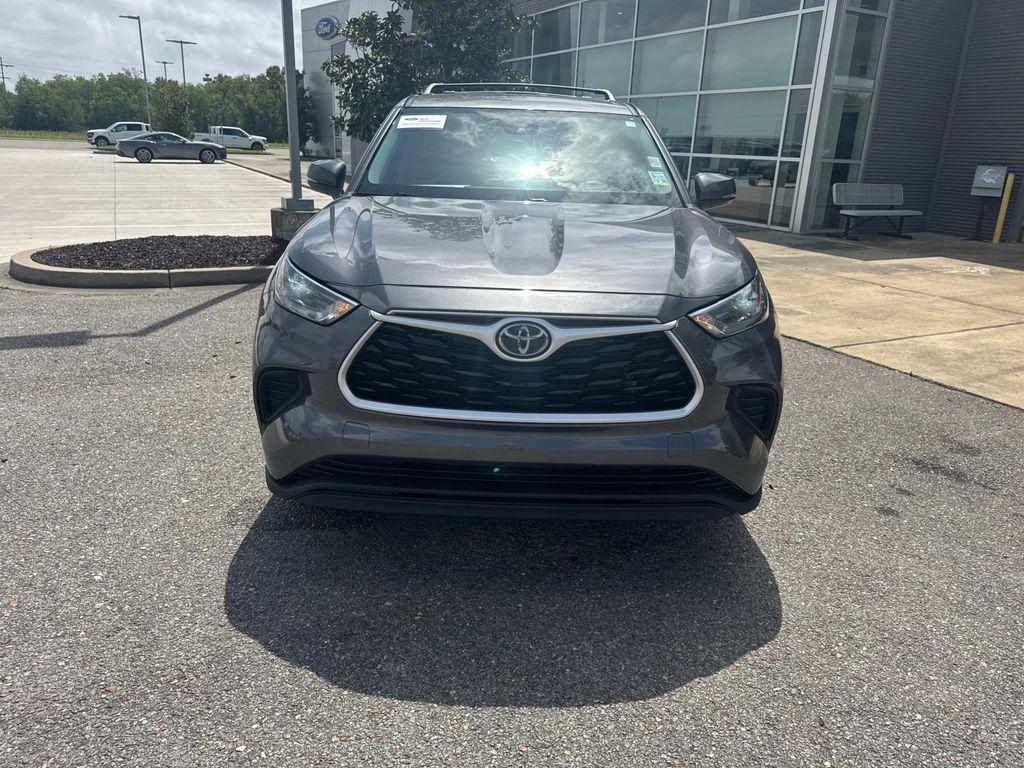 used 2022 Toyota Highlander car, priced at $27,210