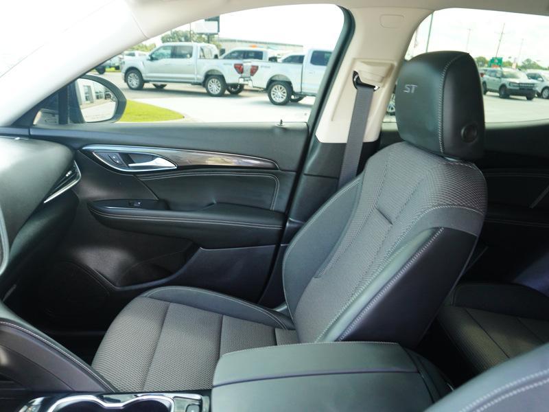 used 2023 Buick Envision car, priced at $27,717