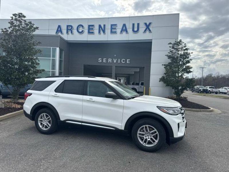 new 2025 Ford Explorer car, priced at $45,605