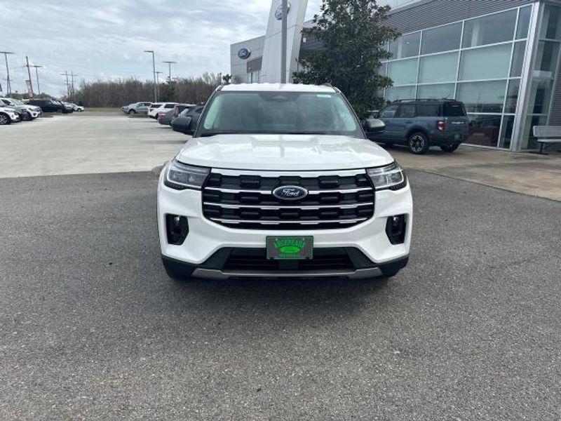 new 2025 Ford Explorer car, priced at $45,605