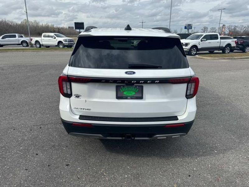 new 2025 Ford Explorer car, priced at $45,605