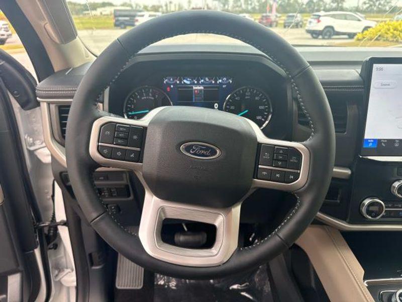 new 2024 Ford Expedition Max car, priced at $63,040