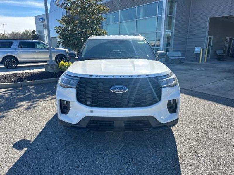 new 2025 Ford Explorer car, priced at $48,740