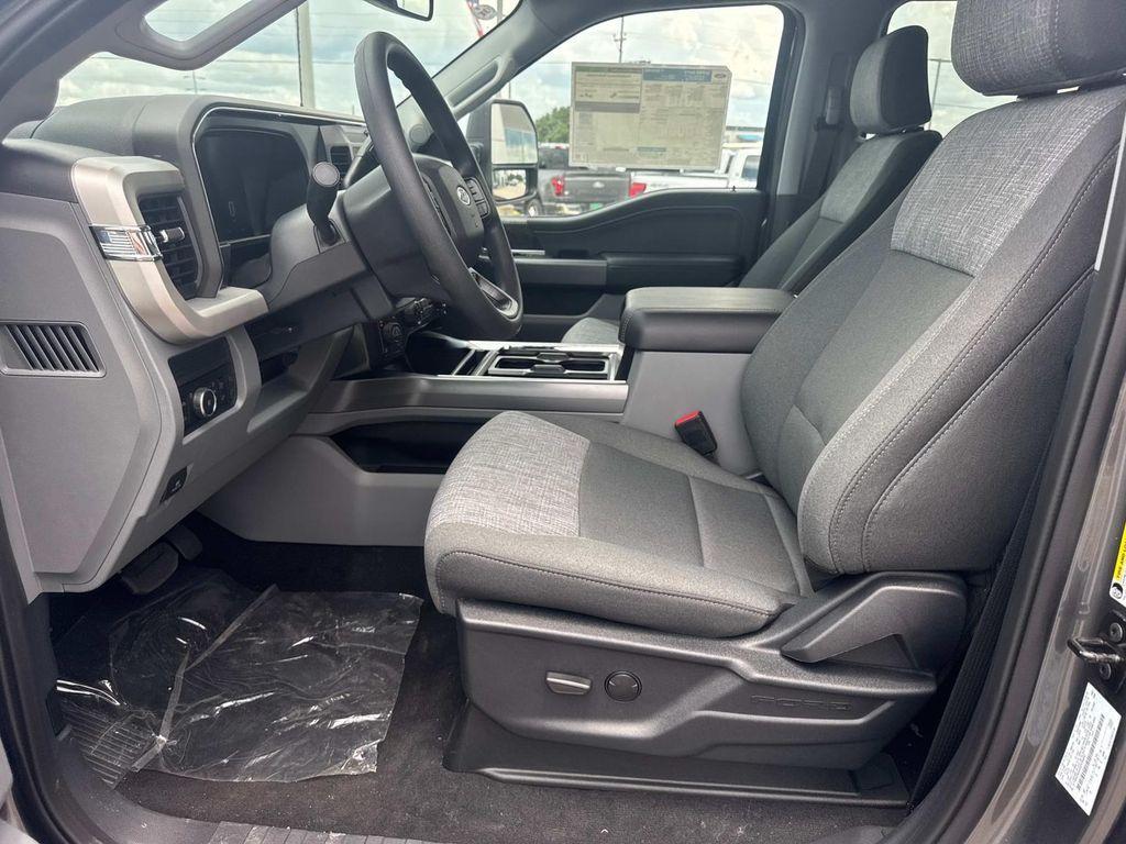 new 2025 Ford F-250 car, priced at $72,825