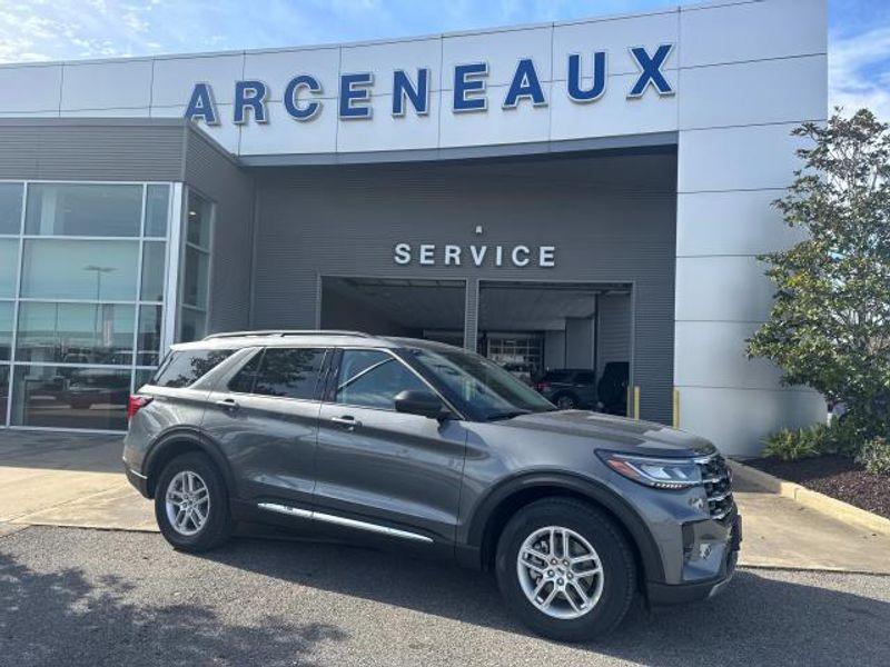 new 2025 Ford Explorer car, priced at $41,810