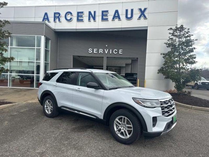 new 2025 Ford Explorer car, priced at $41,610