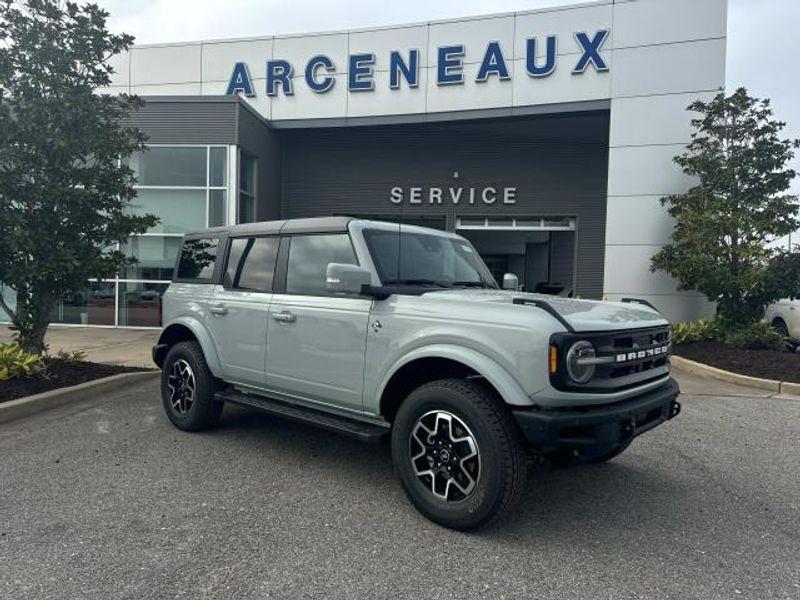 new 2024 Ford Bronco car, priced at $51,075