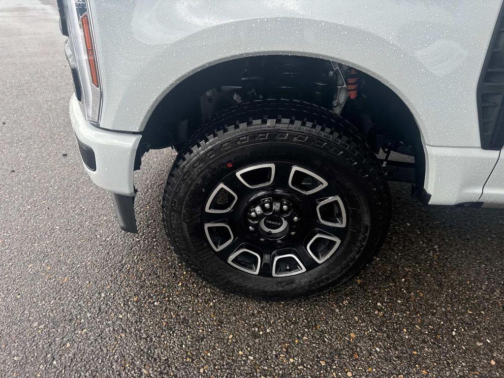 new 2025 Ford F-250 car