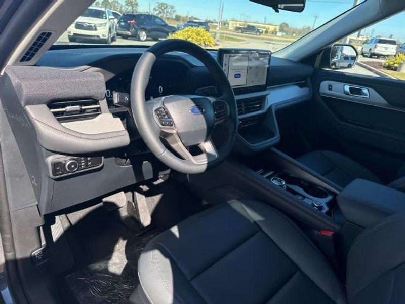 new 2025 Ford Explorer car, priced at $43,970