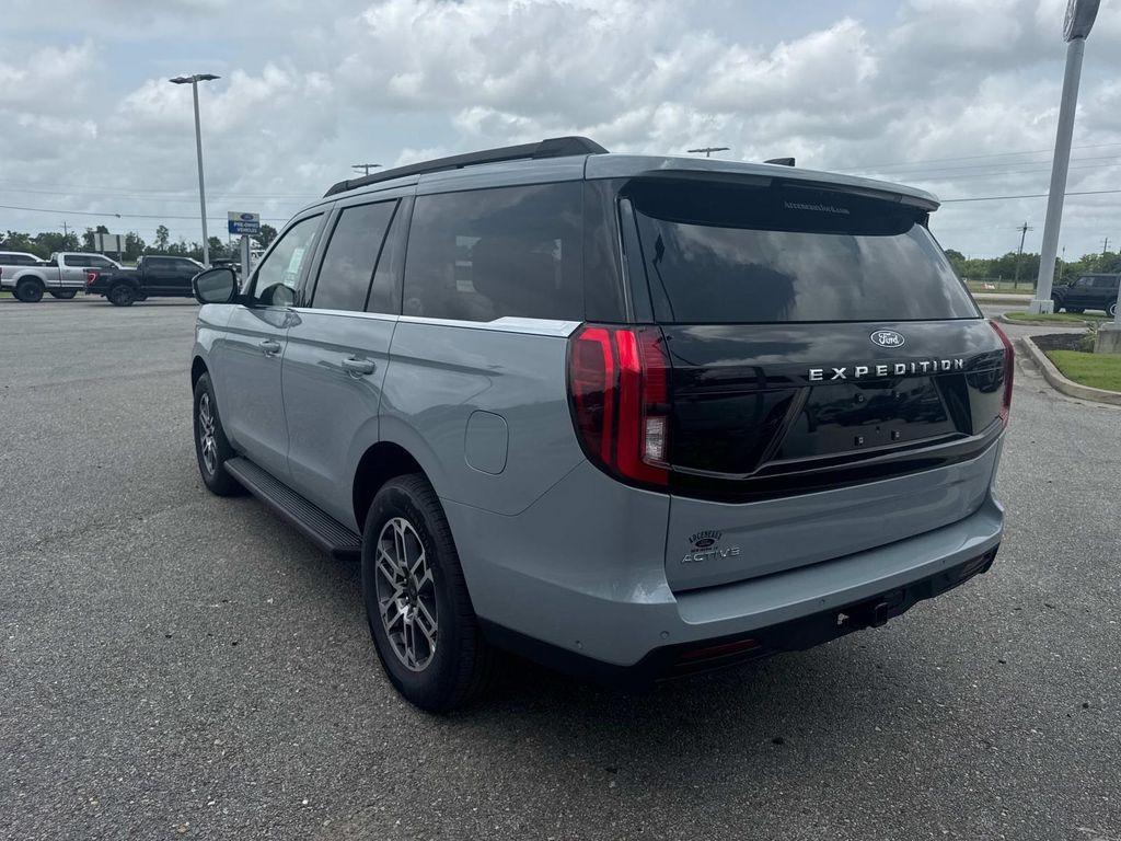 new 2025 Ford Expedition car, priced at $69,735