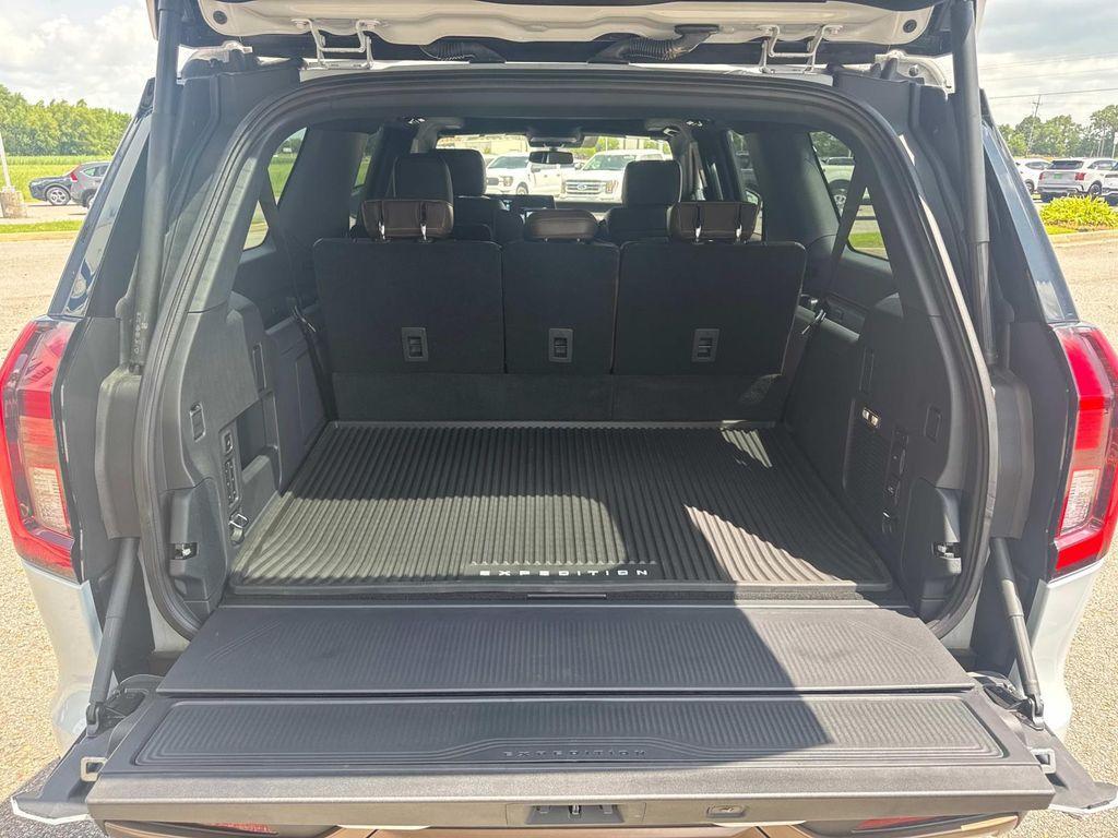 new 2025 Ford Expedition Max car, priced at $91,725
