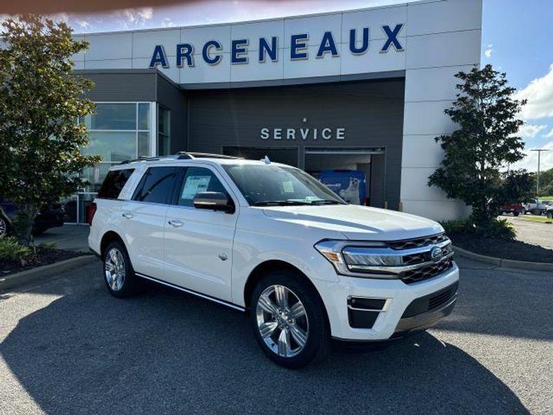 new 2024 Ford Expedition car, priced at $76,895