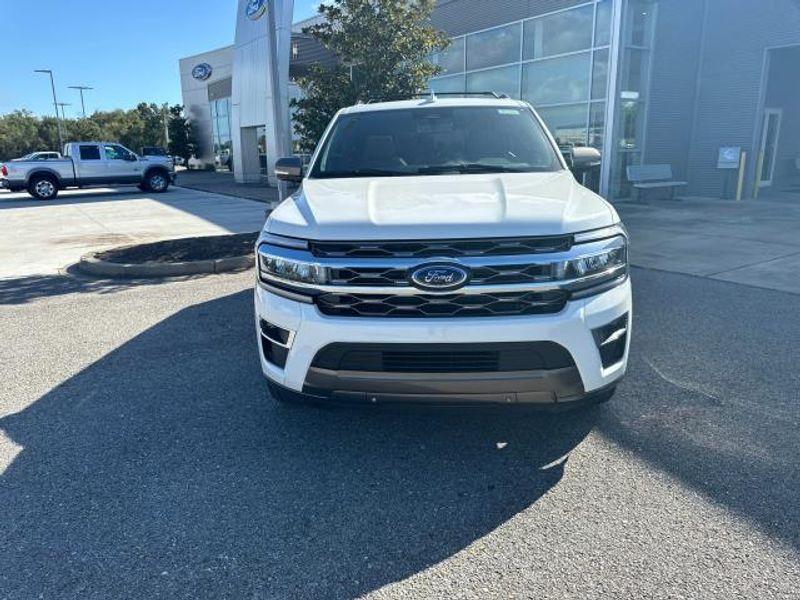 new 2024 Ford Expedition car, priced at $76,895