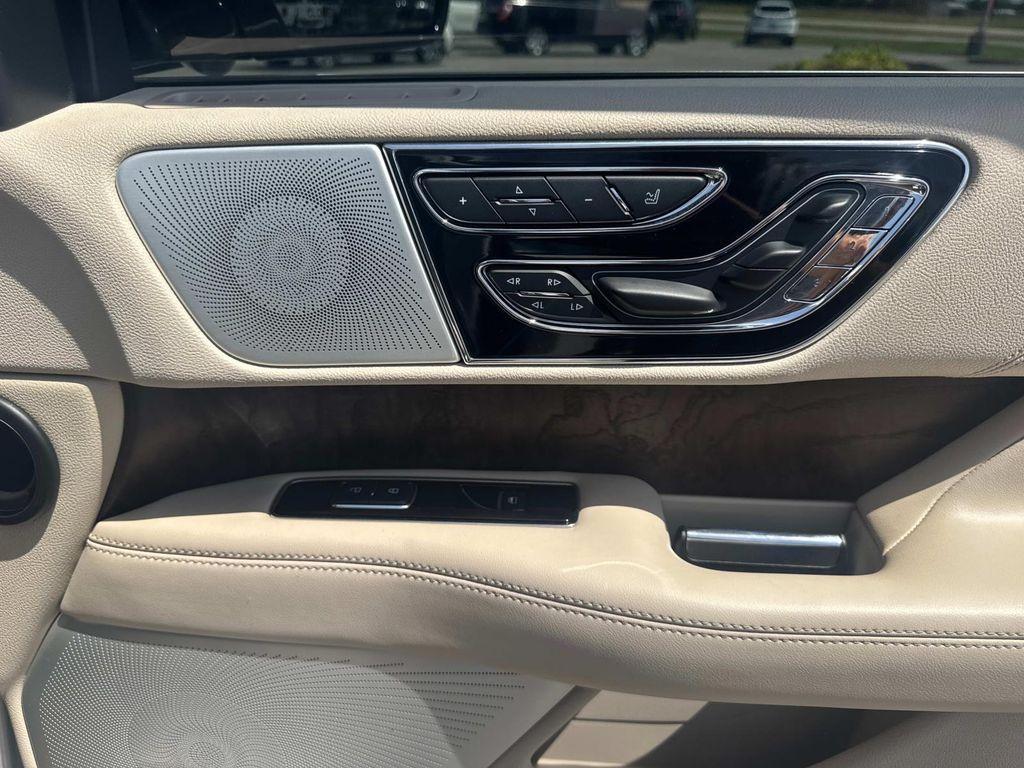 used 2019 Lincoln Navigator car, priced at $32,699