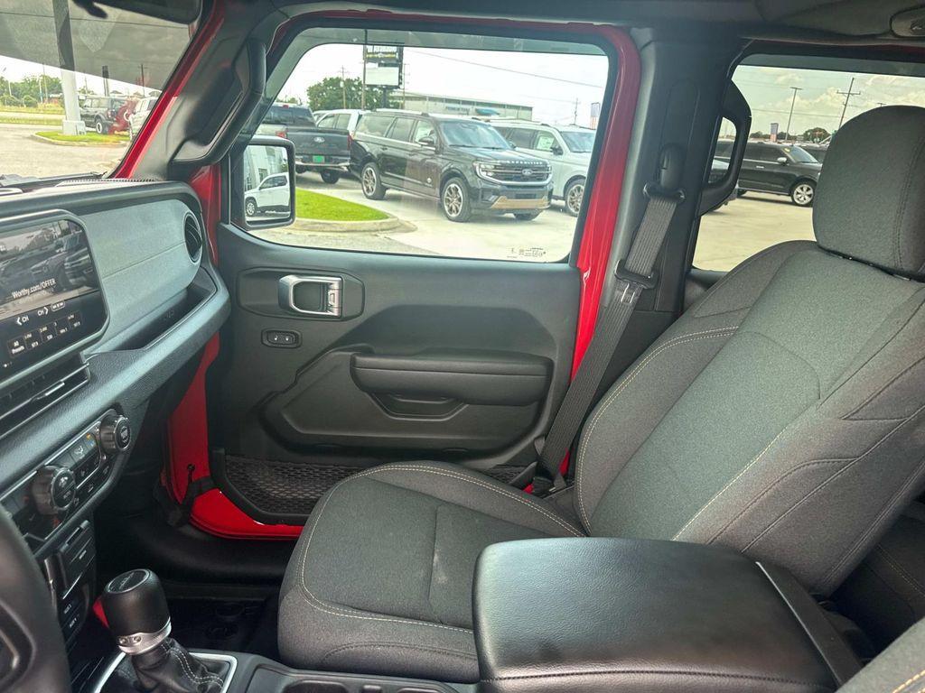 used 2024 Jeep Gladiator car, priced at $39,827