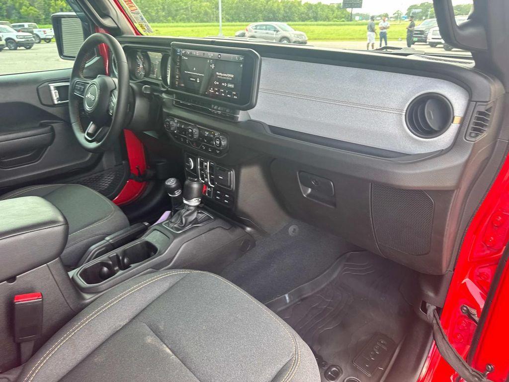 used 2024 Jeep Gladiator car, priced at $39,827