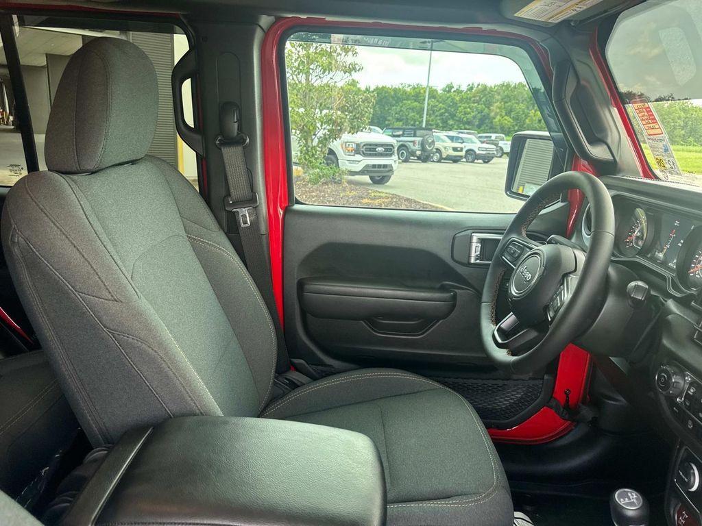 used 2024 Jeep Gladiator car, priced at $39,827