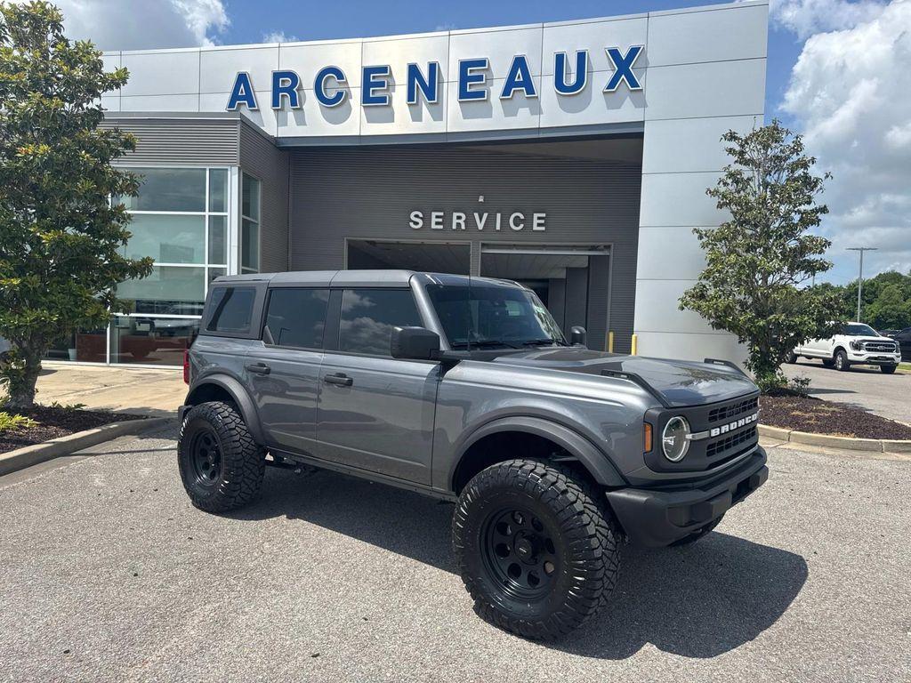 new 2025 Ford Bronco car, priced at $39,014
