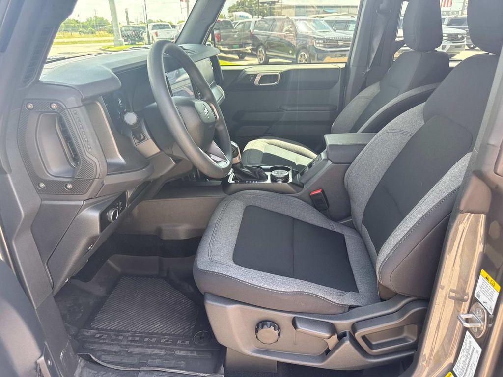 new 2025 Ford Bronco car, priced at $39,014