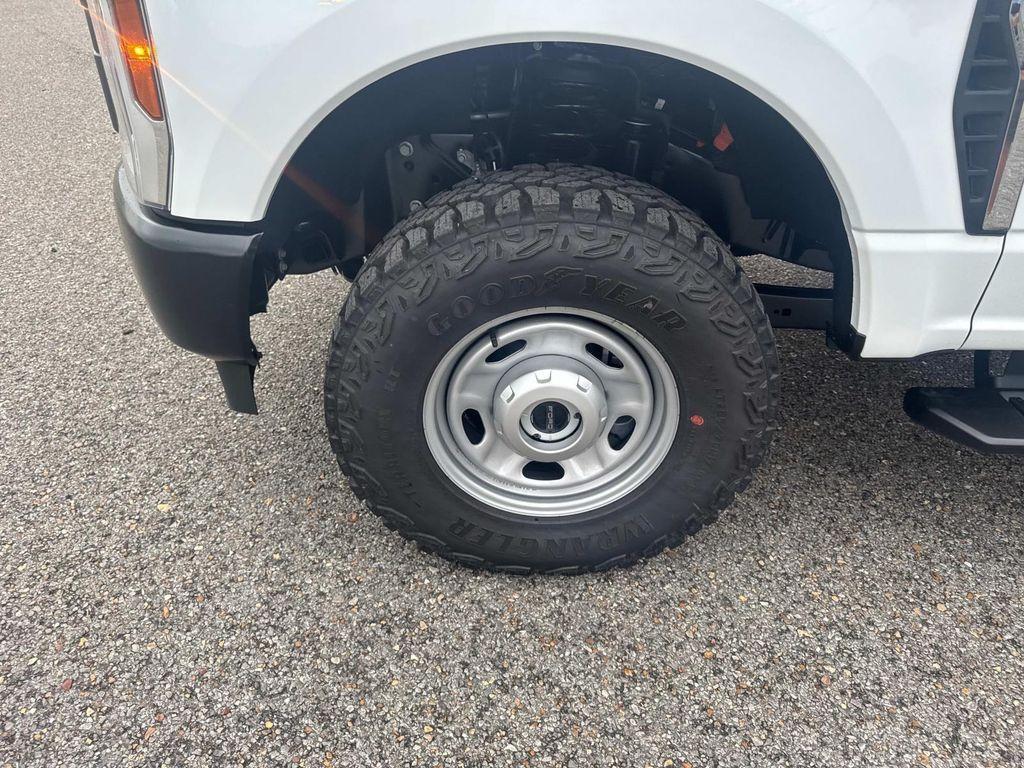 new 2025 Ford F-250 car, priced at $70,120