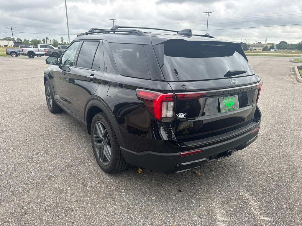 new 2025 Ford Explorer car, priced at $44,127