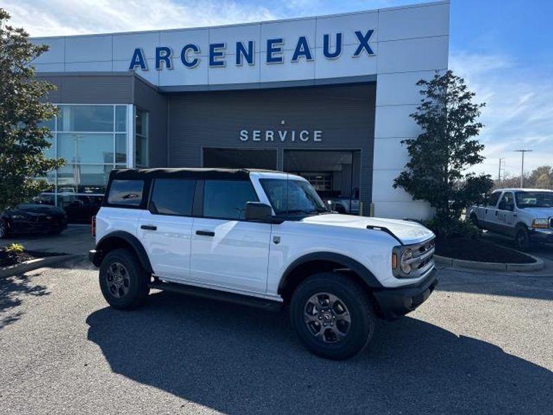 new 2024 Ford Bronco car, priced at $43,625