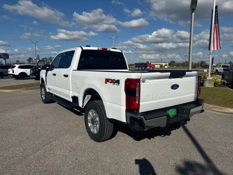 new 2024 Ford F-250 car, priced at $66,585