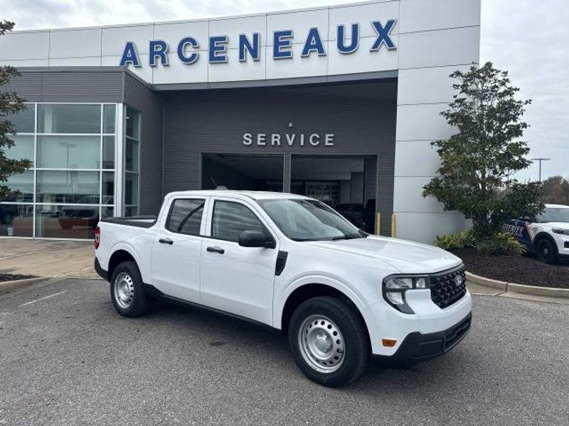 new 2025 Ford Maverick car, priced at $29,905