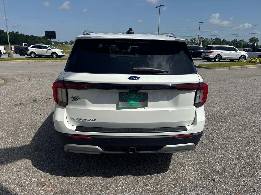 new 2025 Ford Explorer car