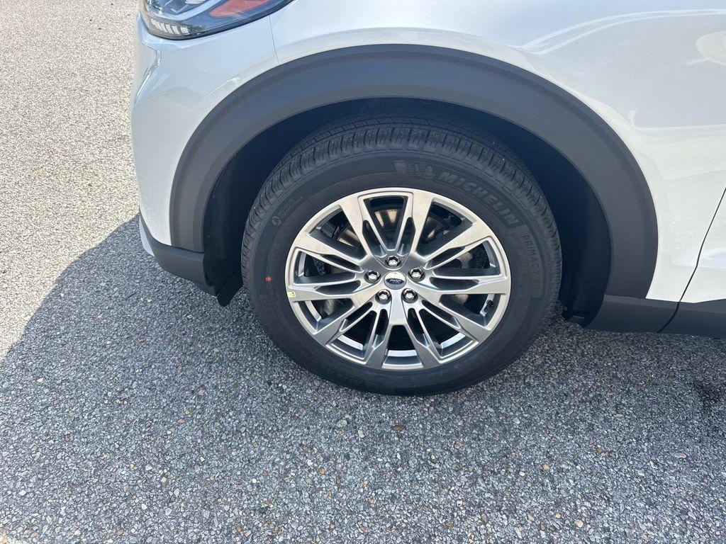 new 2025 Ford Explorer car