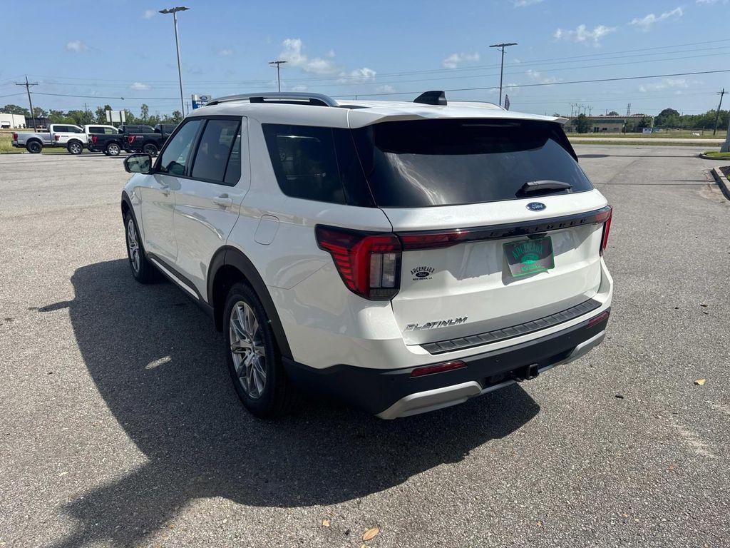 new 2025 Ford Explorer car