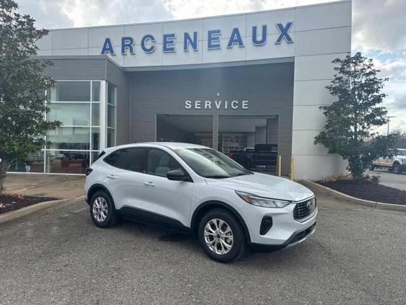 new 2025 Ford Escape car, priced at $30,640