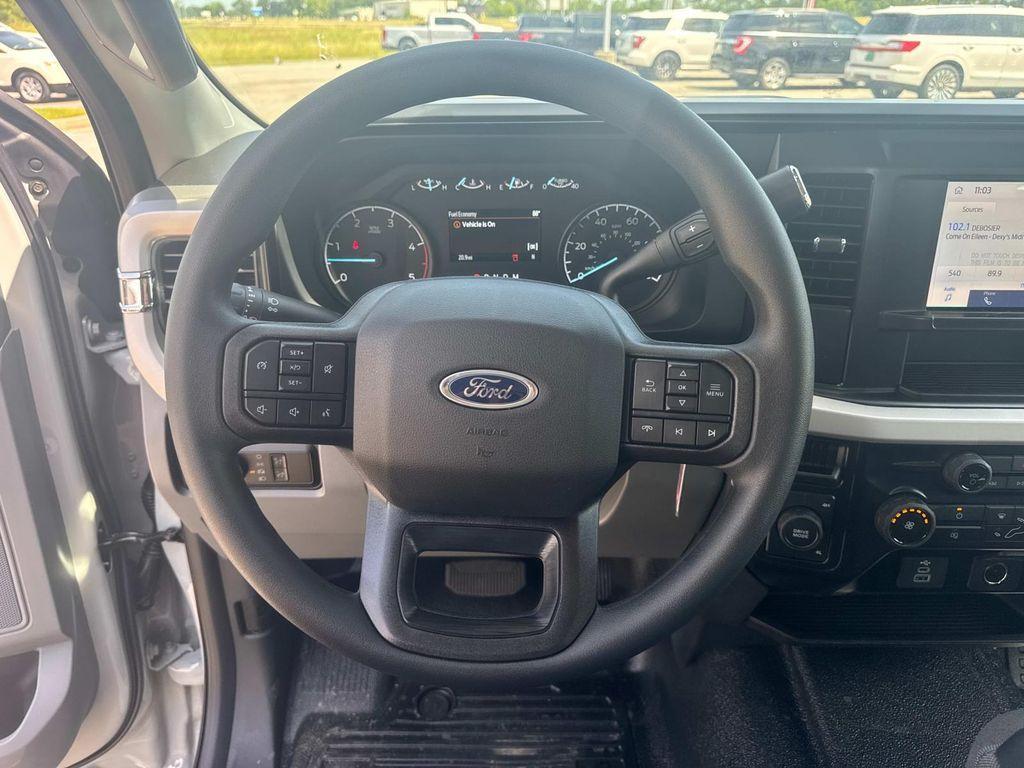 new 2025 Ford F-250 car