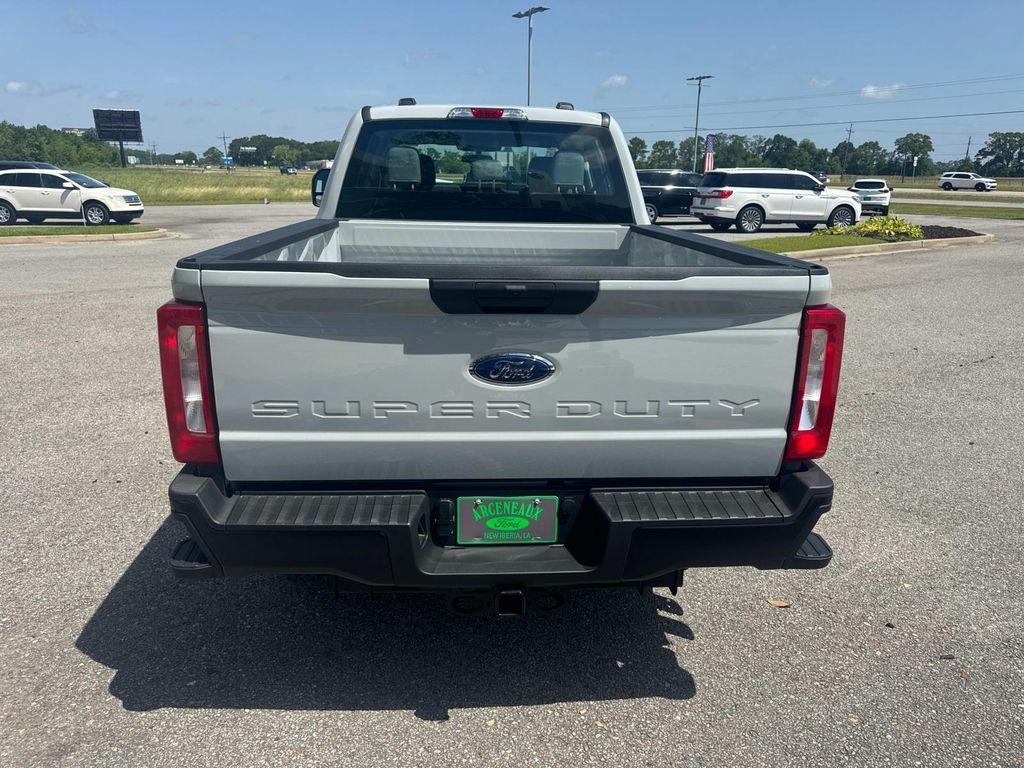 new 2025 Ford F-250 car