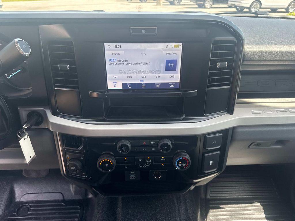 new 2025 Ford F-250 car