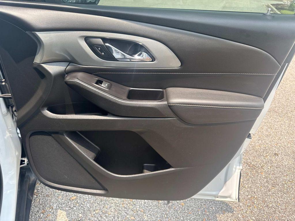used 2020 Chevrolet Traverse car, priced at $22,126