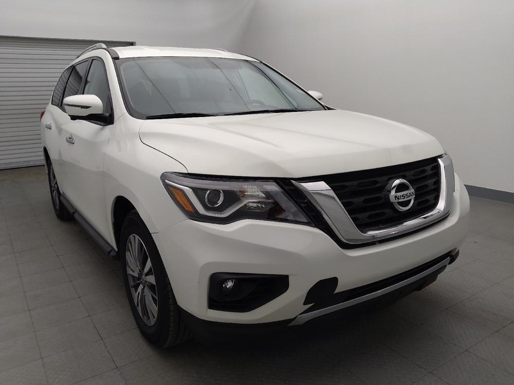 used 2020 Nissan Pathfinder car, priced at $20,295