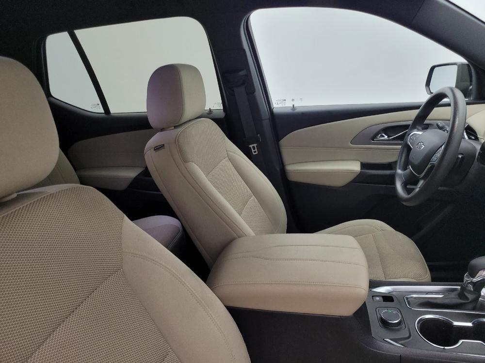 used 2022 Chevrolet Traverse car, priced at $31,495