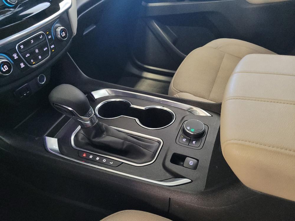used 2022 Chevrolet Traverse car, priced at $31,495