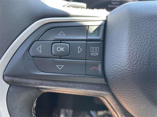 used 2023 Jeep Grand Cherokee car, priced at $27,864