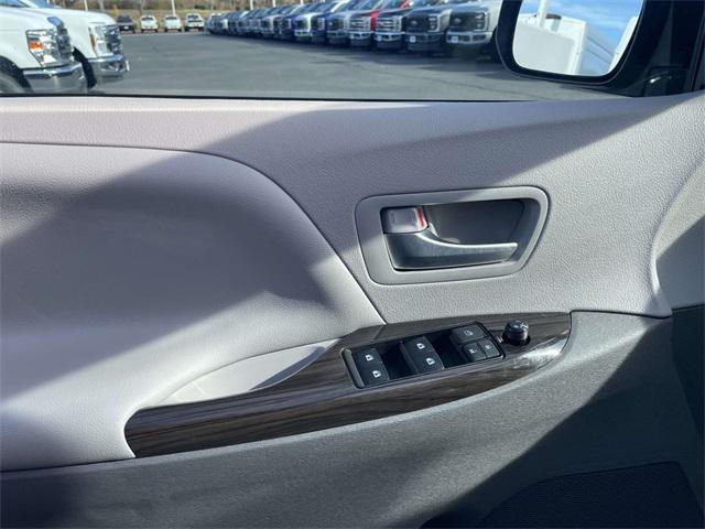 used 2018 Toyota Sienna car, priced at $25,968