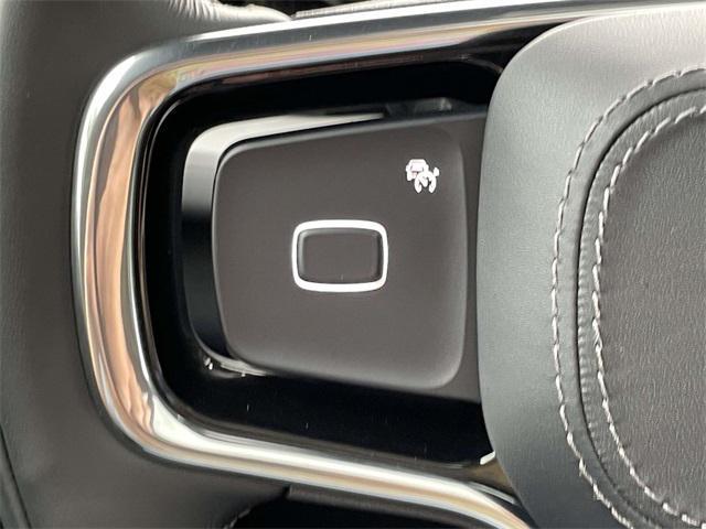 used 2025 Lincoln Navigator car, priced at $91,948