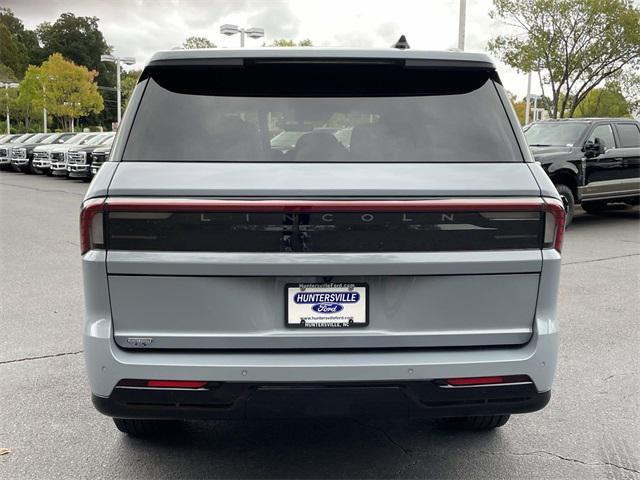 used 2025 Lincoln Navigator car, priced at $91,948