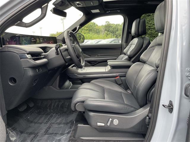 used 2025 Lincoln Navigator car, priced at $91,948