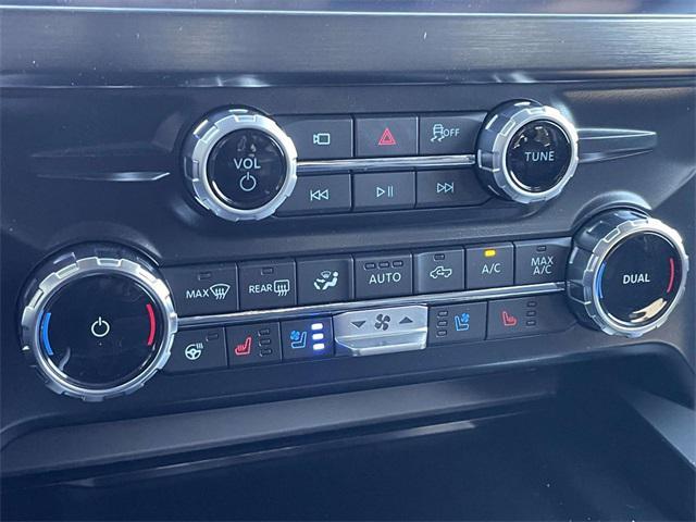 new 2025 Ford F-250 car, priced at $104,877