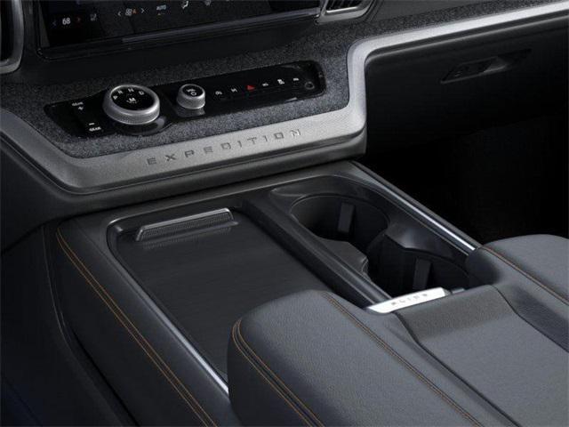 new 2025 Ford Expedition car, priced at $87,260