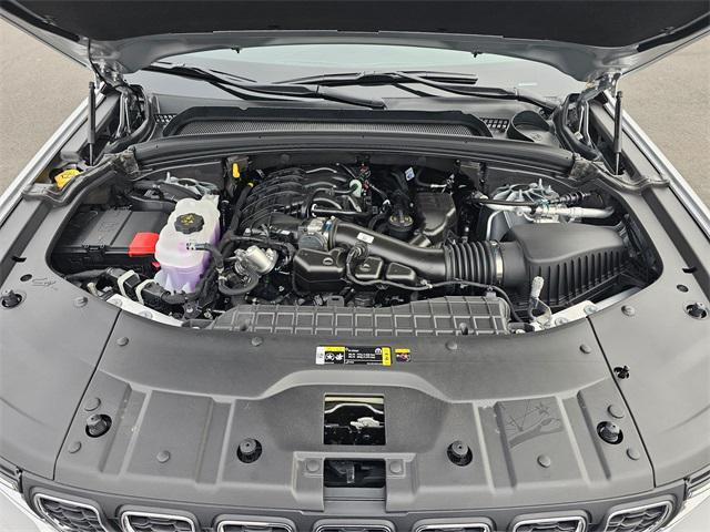 new 2025 Jeep Grand Cherokee car, priced at $38,749